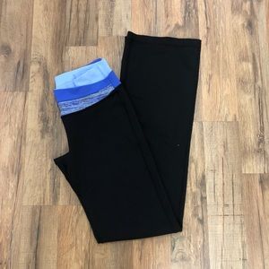 🍋 Lululemon Astro pant. Size 6